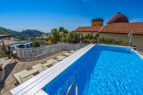 Отель Villa Celentano  Вико-Экуенсе